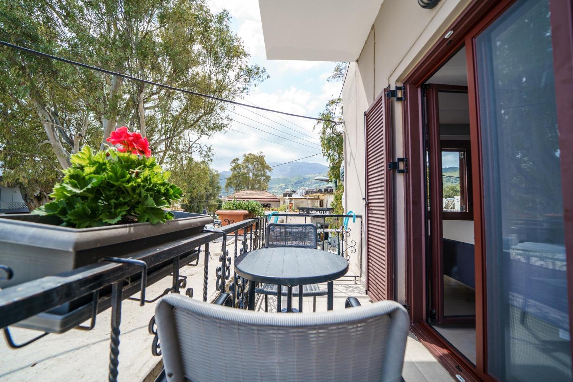 Dimitra & Deslina Luxury αpartments