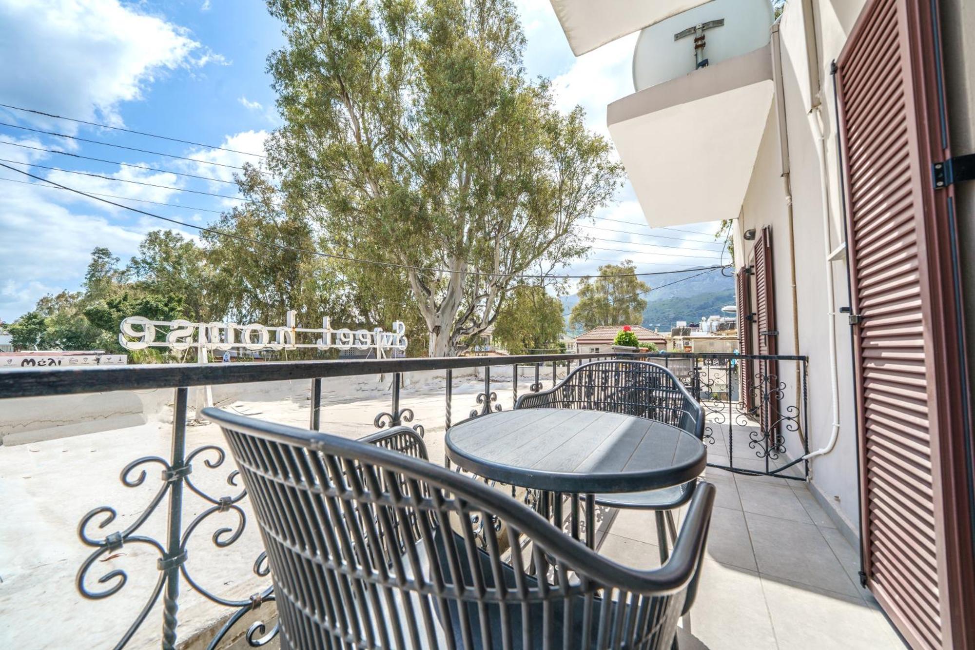 Dimitra & Deslina Luxury αpartments